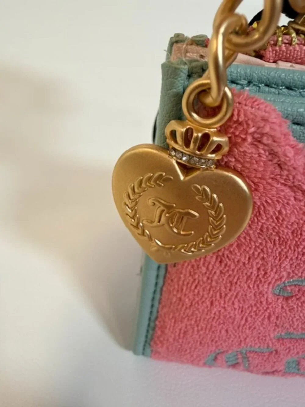 NWT Juicy Couture Terrycloth Blue and Pink Wallet Heart Charm Coin Purse